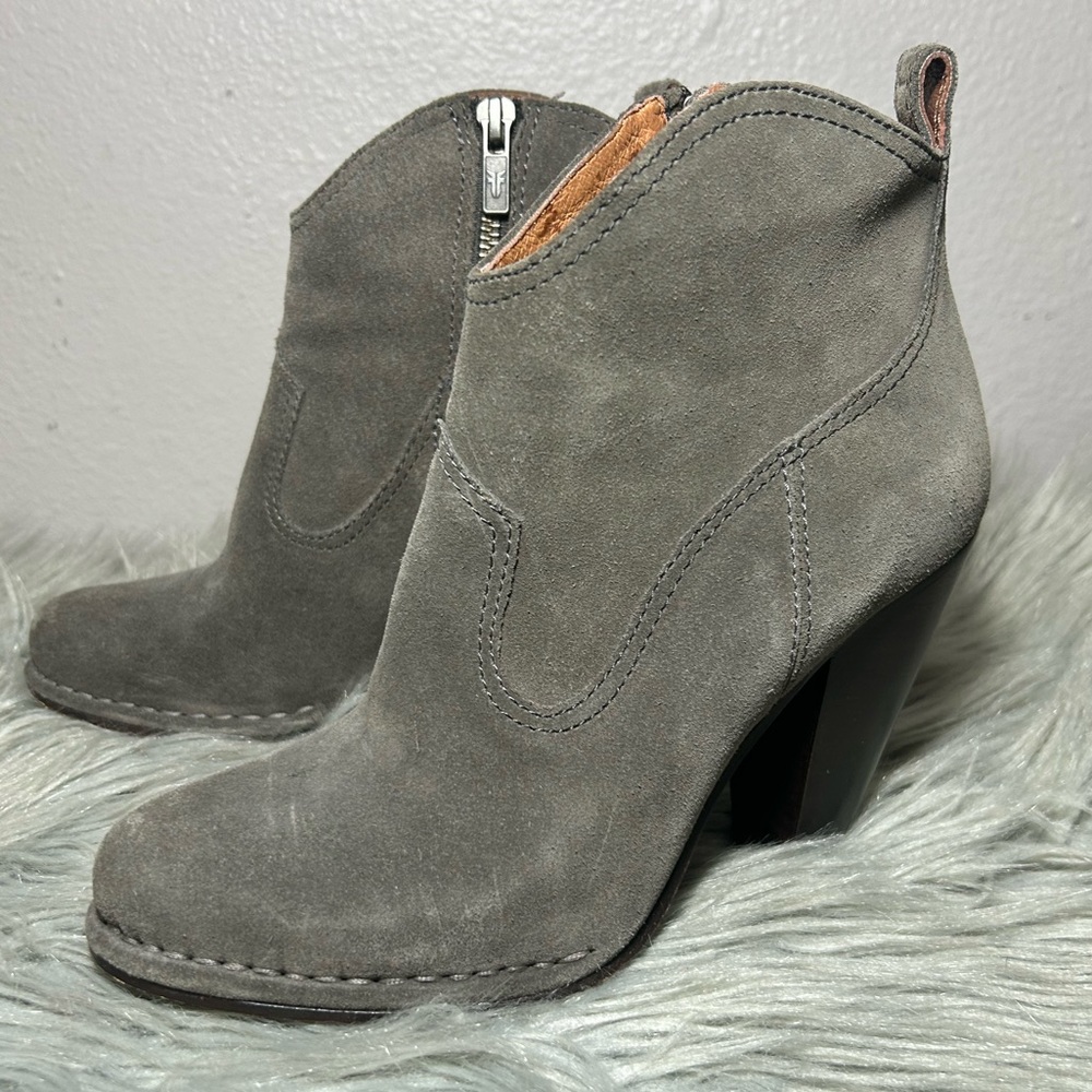 FRYE Madeline Gray Suede Zip Ankle Heel Boots 
size 7.5